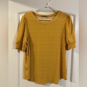 Adrianna Papell Mustard Patterned Short Sleeve Blouse